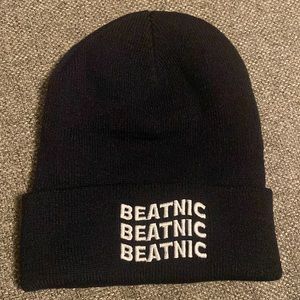 Beatnic black beanie